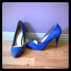 ❗️FREE 💙Aldo Suede pump like new❗️Must bundle